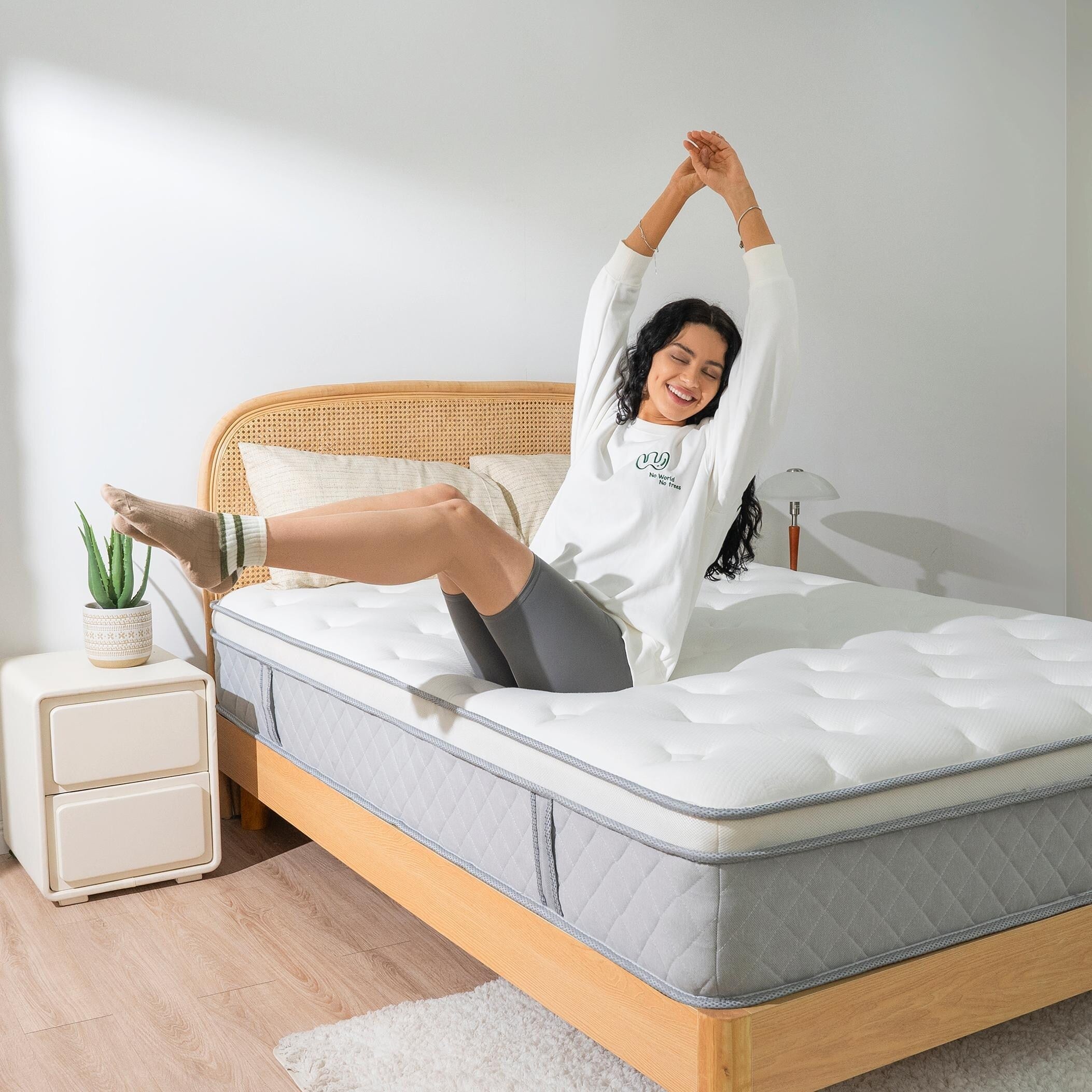 14 Breathable Memory Foam Mattress with Pocket Springs