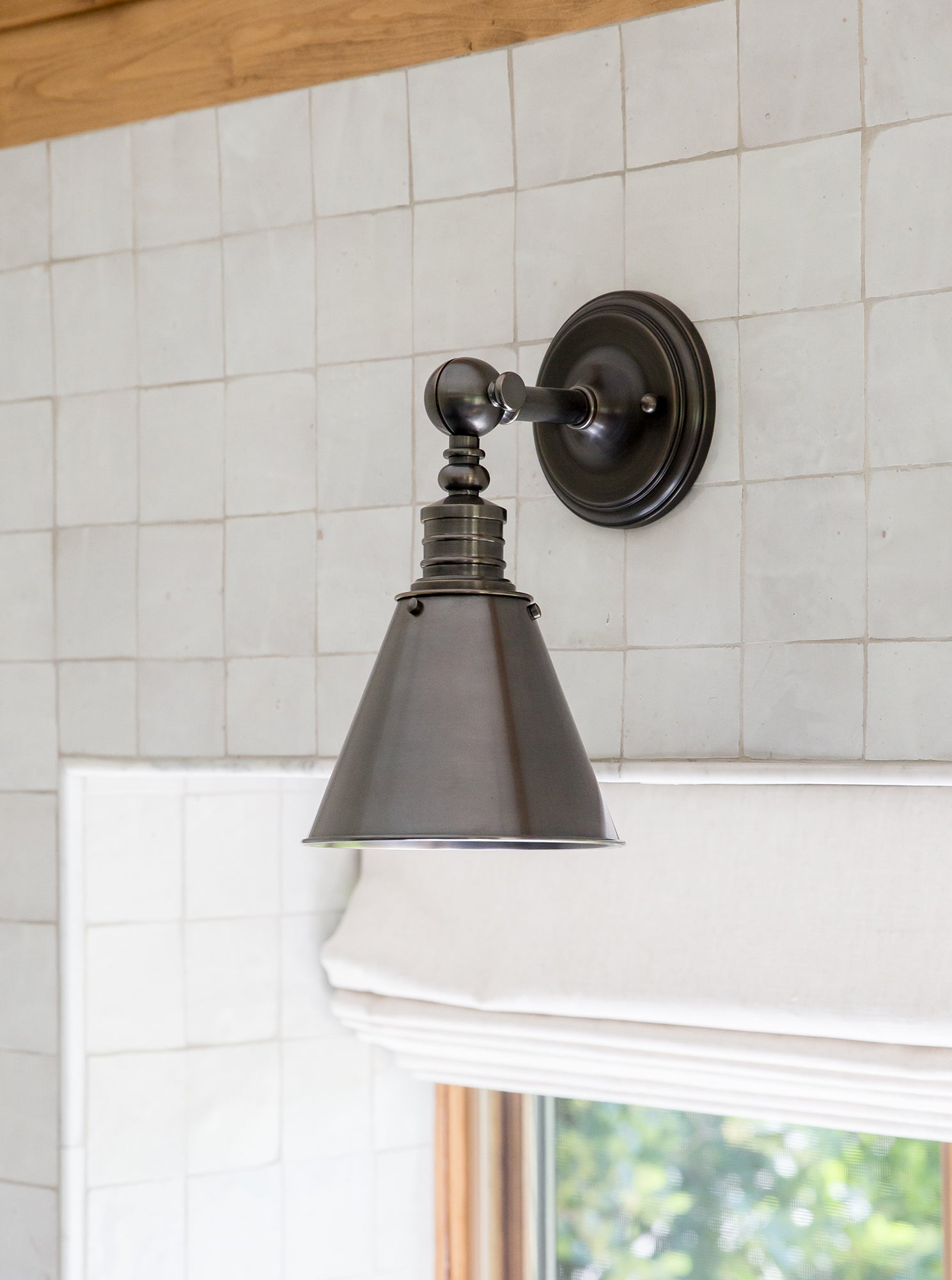 Huxton Sconce
