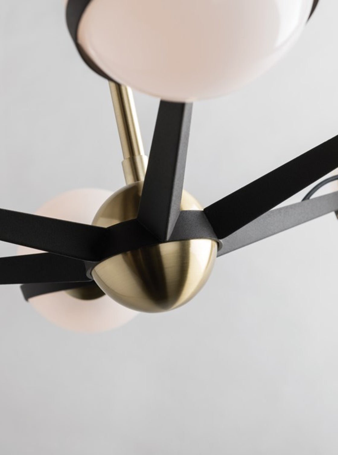Noah Linear Chandelier