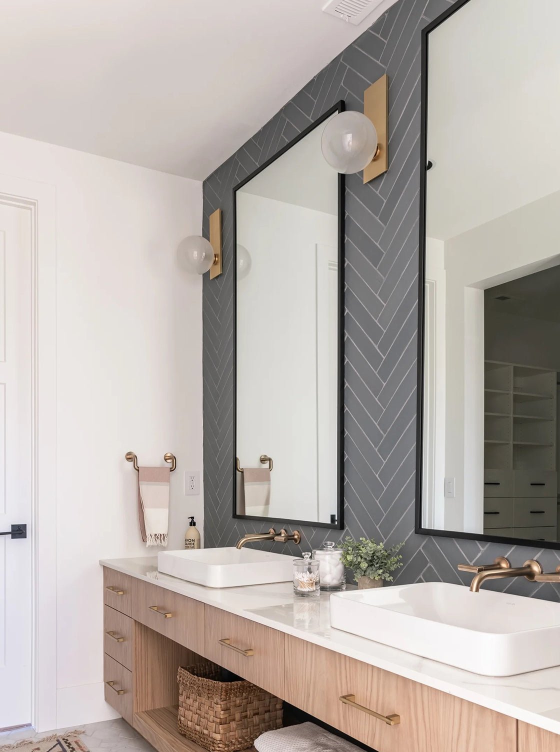 Shayla Wall Sconce